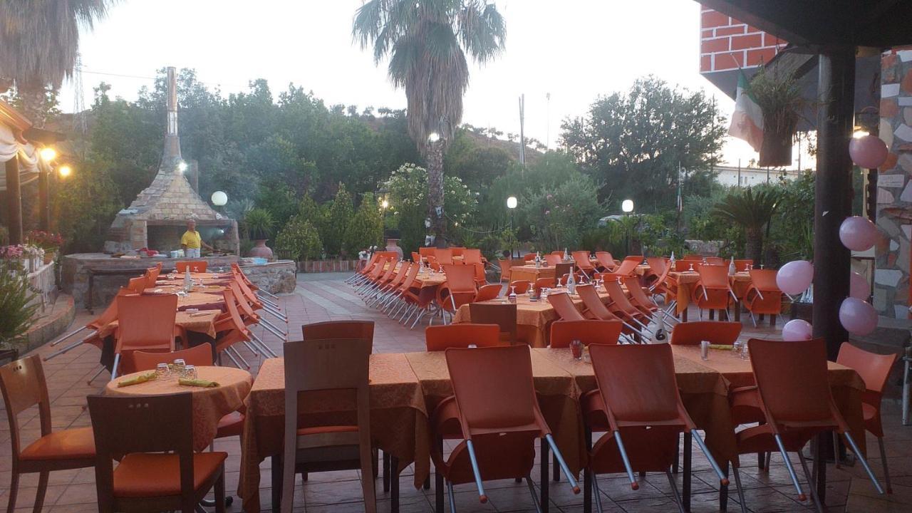 Calopezzati Affittacamere El Mojito מראה חיצוני תמונה